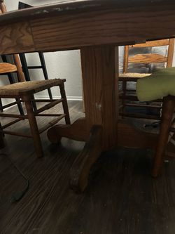 Solid oak table 4 chairs