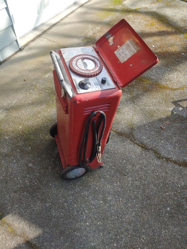 Old school battery charger from the 40s and 50s for Sale in Bothell, WA