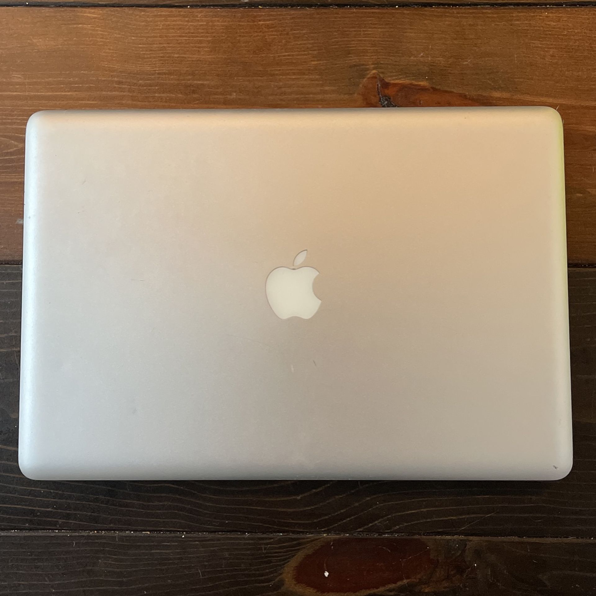 Used Apple MacBook Pro 15” 2010 (model: A1286)