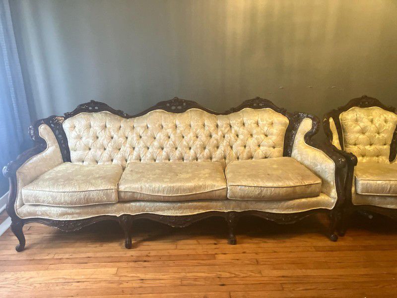 Beautiful sofa and chair set