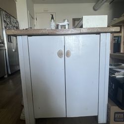 Kitchen Island 
