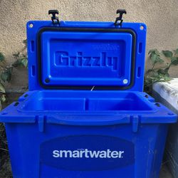 Smart Water Grizzly Cooler