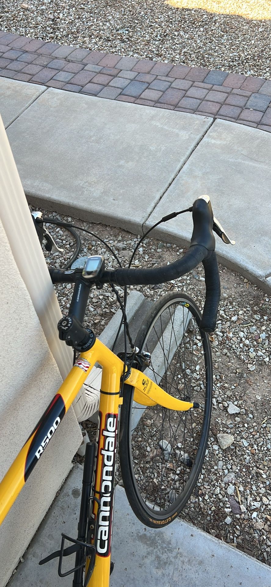 Cannondale R500 classic road bike 