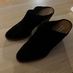 Steve Madden Black Suede Wooden Open Heel Slip-On Mule size 9