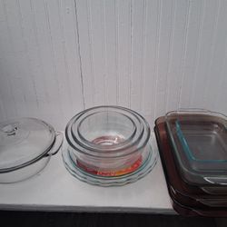 11 Pieces Pyrex 