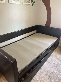 Free twin bed with pull out bottom bed