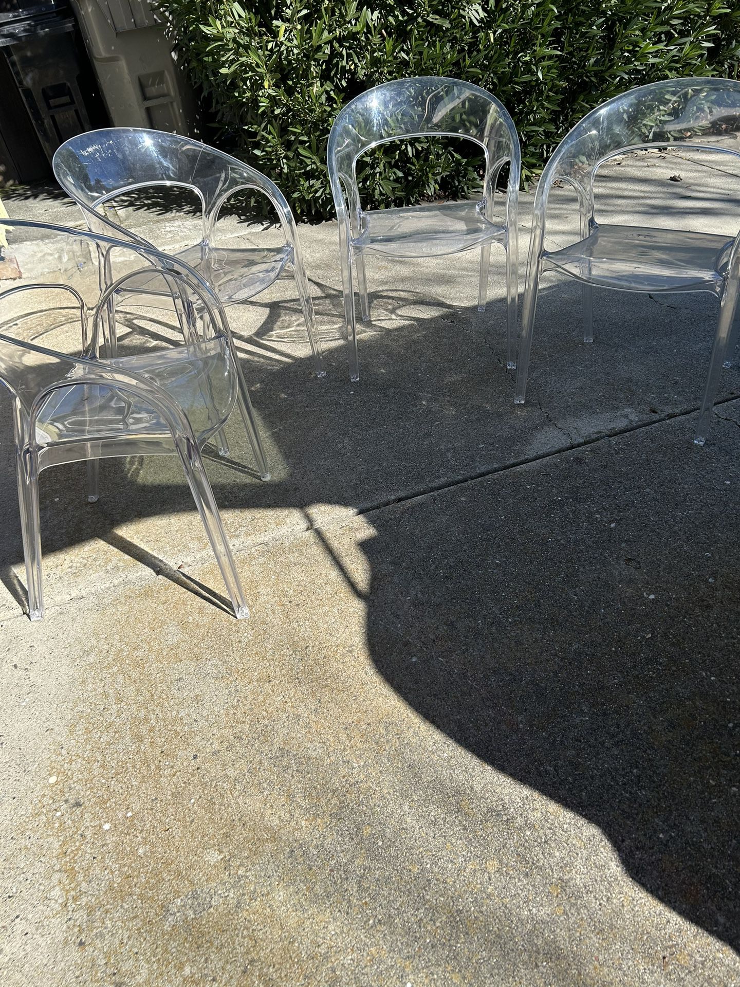 4 Beautiful Clear Resin Chairs