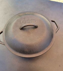 Lodge 8-Quart Cast Iron Dutch Oven