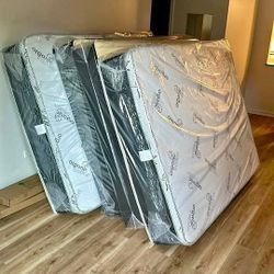 Beautifull Mattress  King  Queen Twin