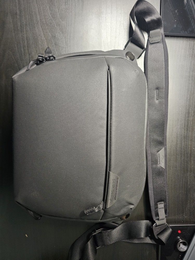 Peak Design Everyday Sling 6L