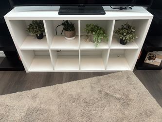 White Shelf/tv Stand 