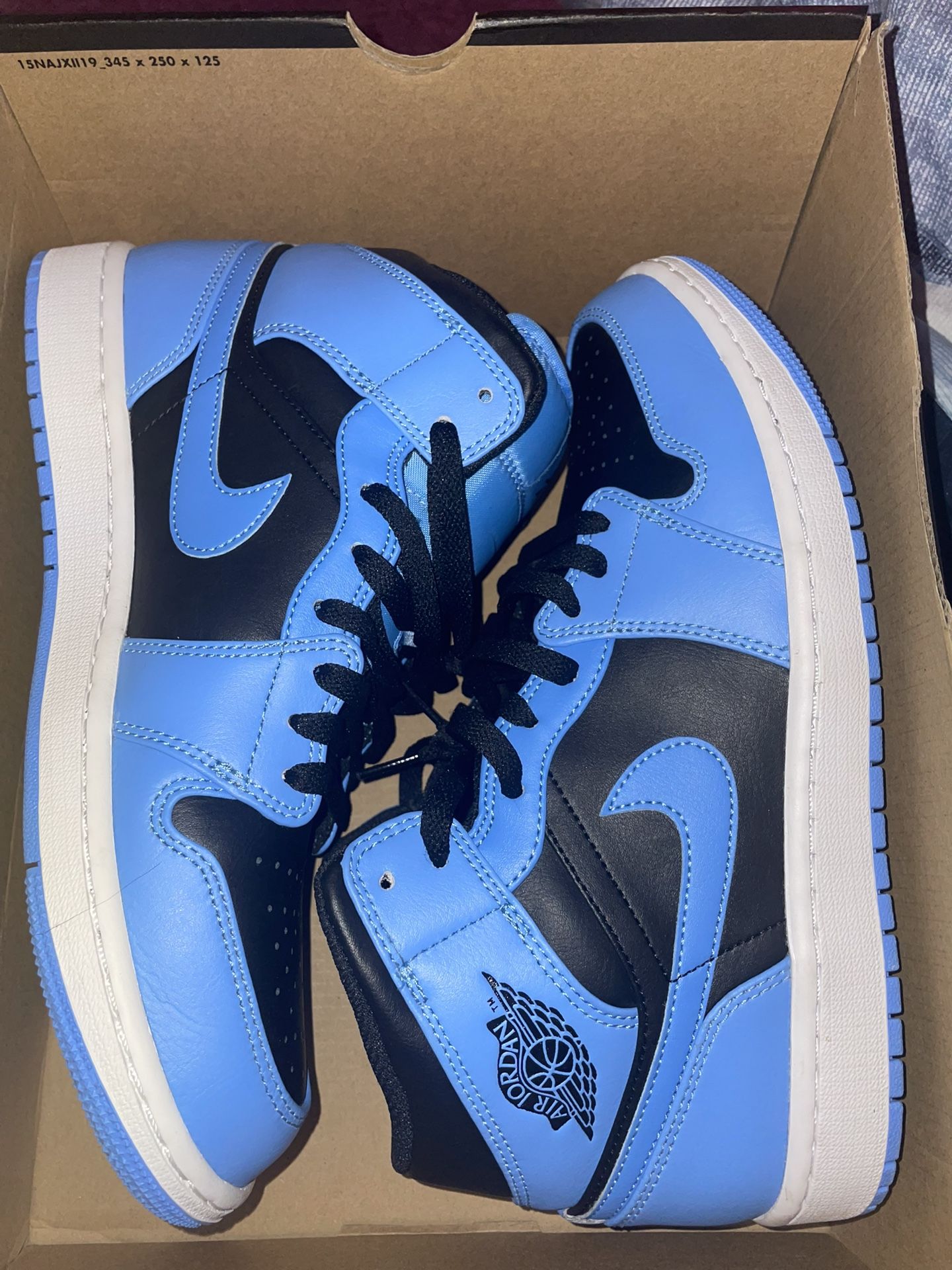 Jordan’s MEN SIZE 9.5
