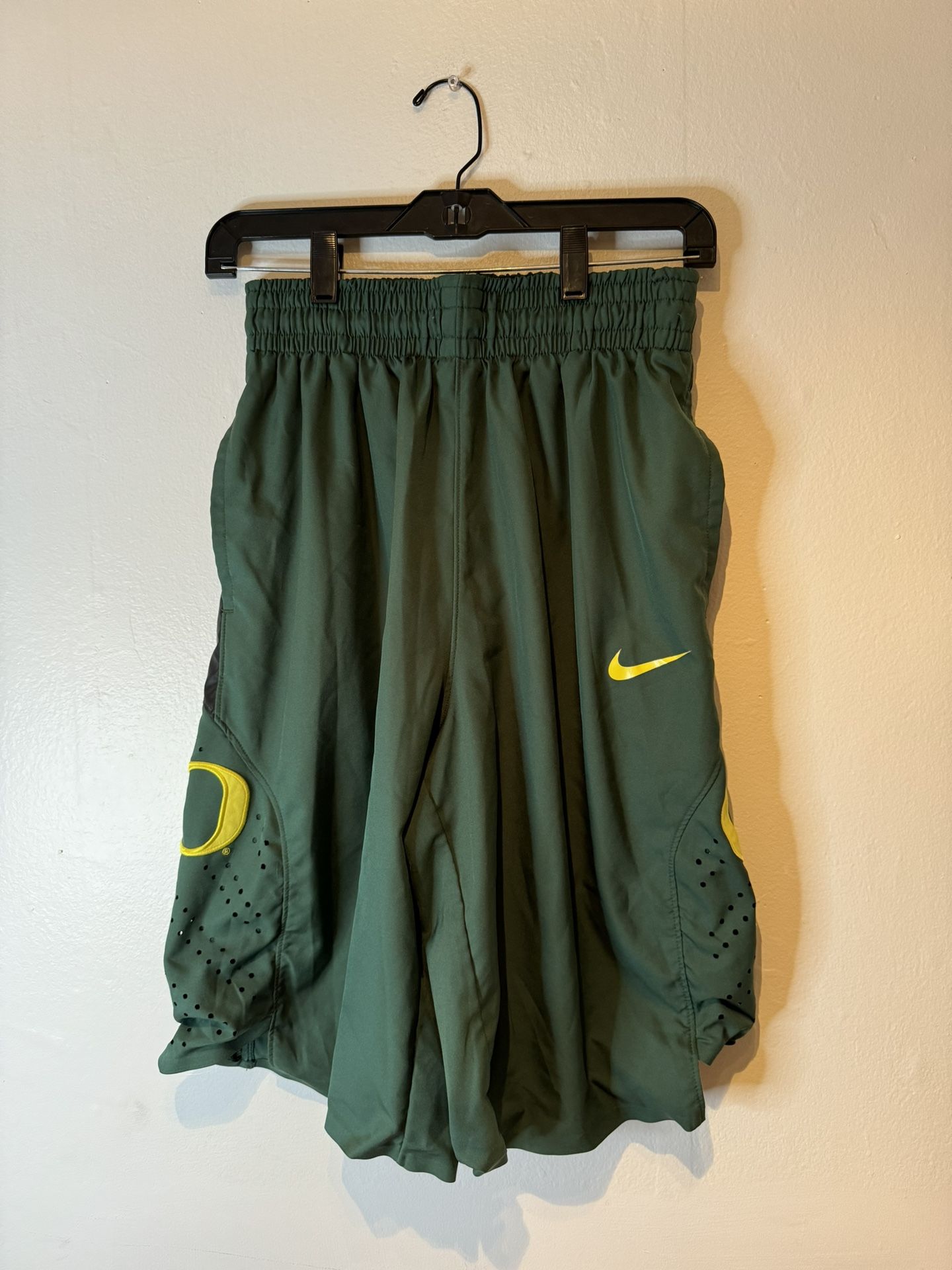Nike Dri-Fit Oregon Ducks Shorts Men’s Size Small Rare Green Basketball