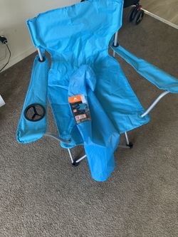 Beach chair with its bag, blue