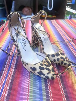 FashionNova So Me Woman Leopard Print Tie up Heels Size