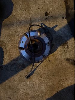 Denali 07 front axle awd hub bearing