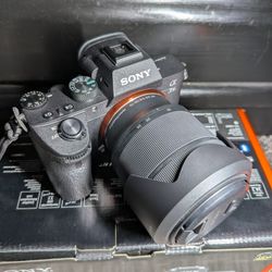 Sony A7III 35mm Full Frame Mirrorless Camera w/ Lens