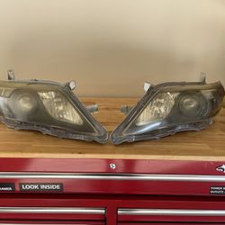 Toyota Camry Headlights 