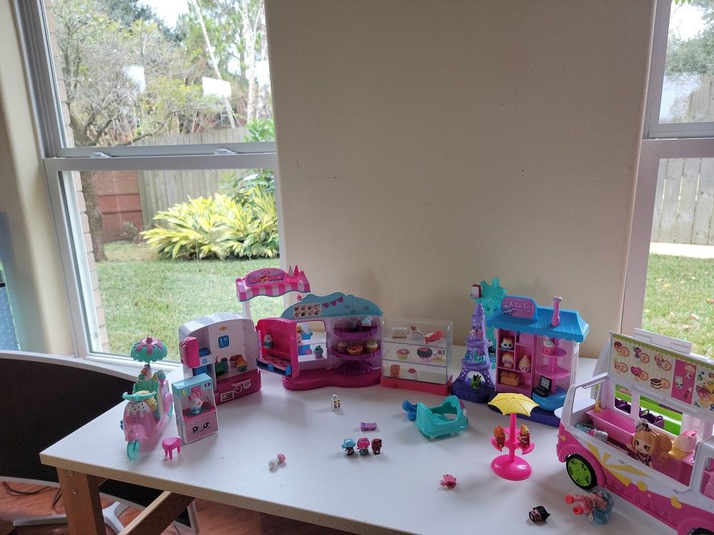 Lot Of Shopkins