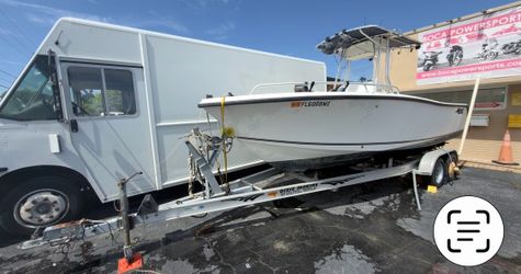 2005 Mako 212 Center Console paired with a Honda 225 hp four-stroke outboard