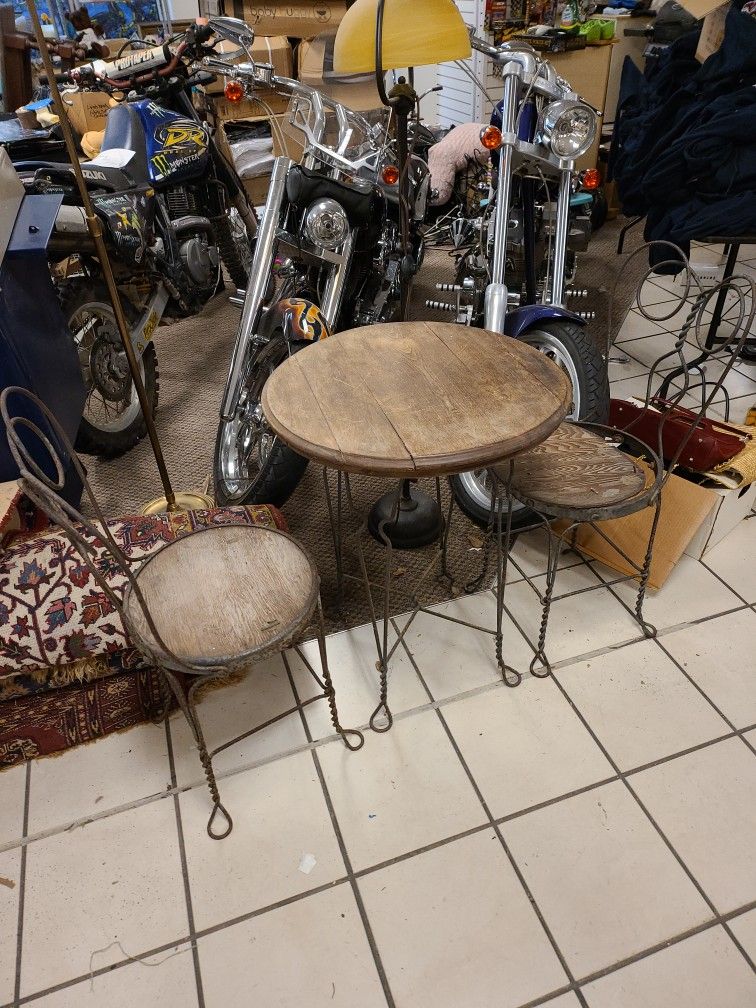 vintage ice cream parlor rott iron table in chute chair set
