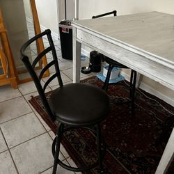 Kitchen Table And Chairs