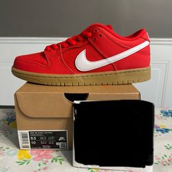 NIKE SB DUNK LOW RED GUM SIZE 8.5 $160