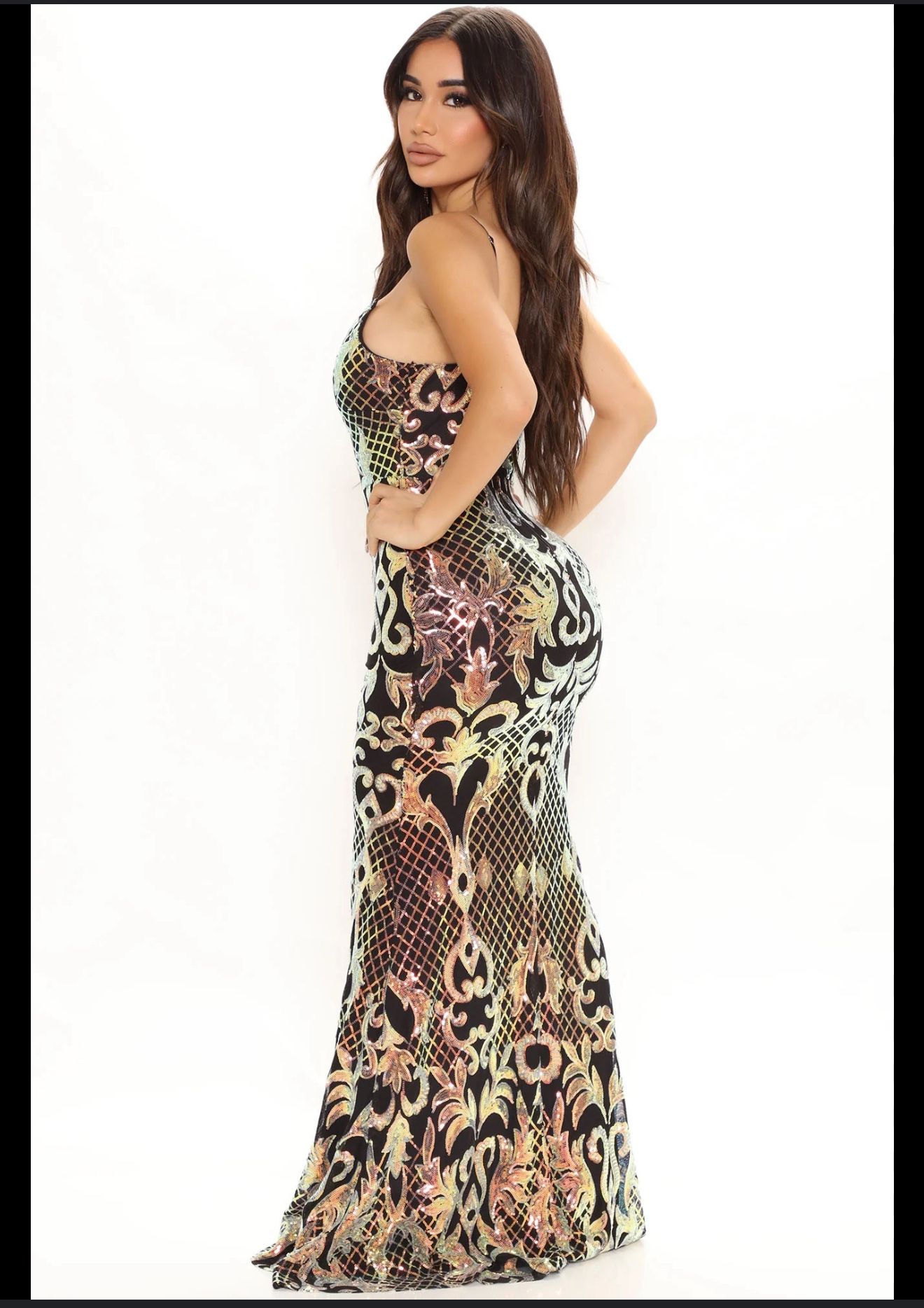 FASHION NOVA- NWT- Women’s Elegant Evening Gown