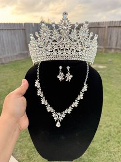 Silver Crystal Crown & Jewelry Set – Elegant Quinceañera / Bridal 👑✨