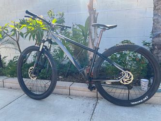 Hardtail Mountain Bike with CST Patrol Tires