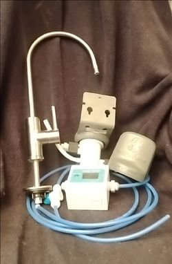 Body Glove Water Filter N18041B-A5 VH3 w/Flow Meter, uses filters BG-1000/BG-3000/BG