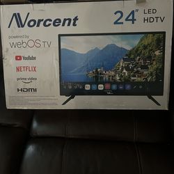Norcent 24-inch HD LED Smart TV