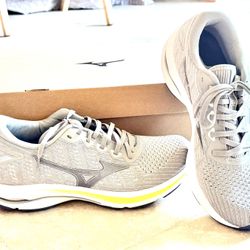 Mizuno Wave Rider 25 Women’s Size 10 Running Shoe