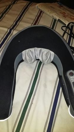 Schiatsu Neck massager with heat