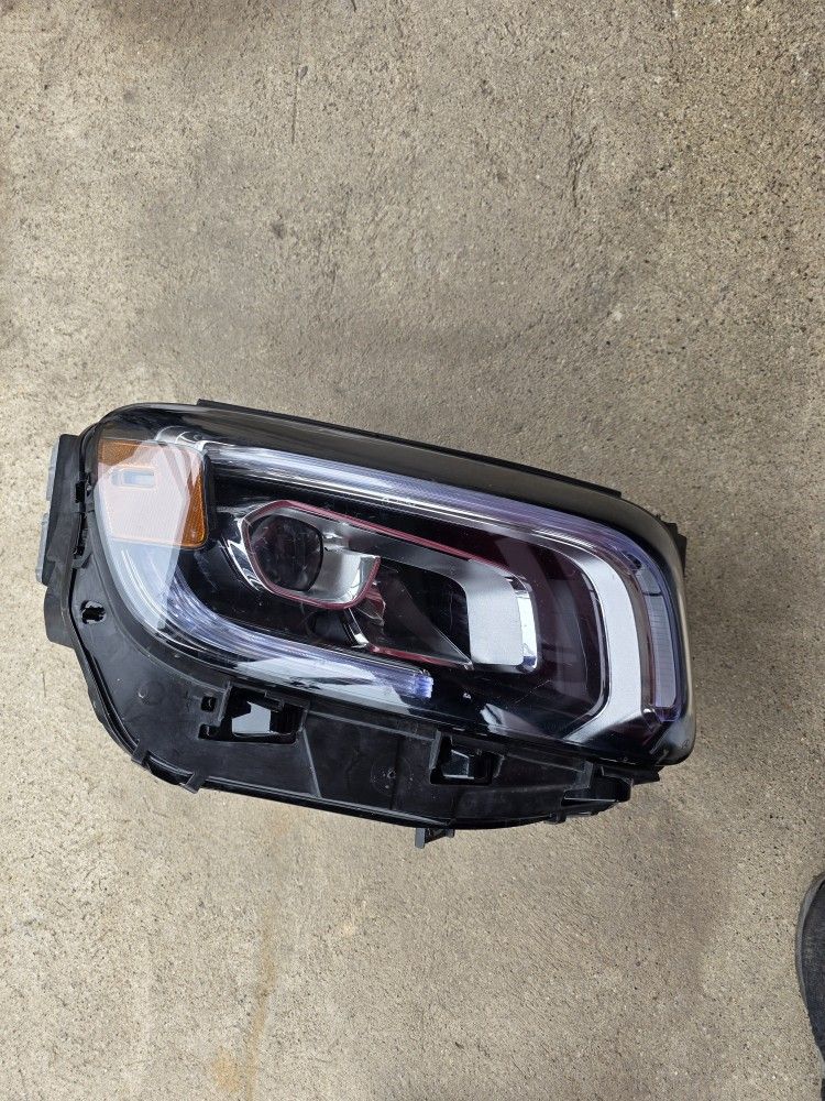 2020 21 Mercedes-Benz GLB GLB250 Headlight