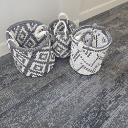 Baskets 