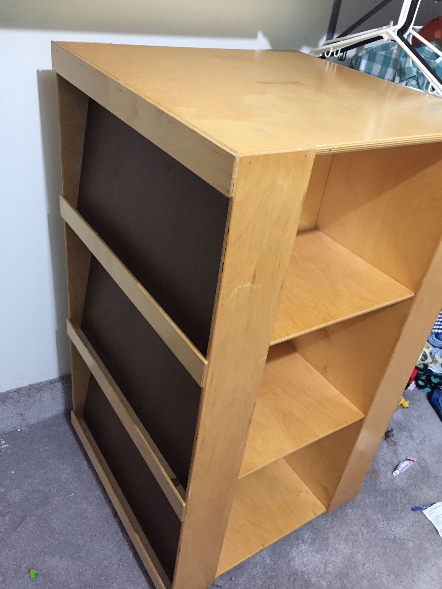 CHILDCRAFT 4-Sided Bookshelve