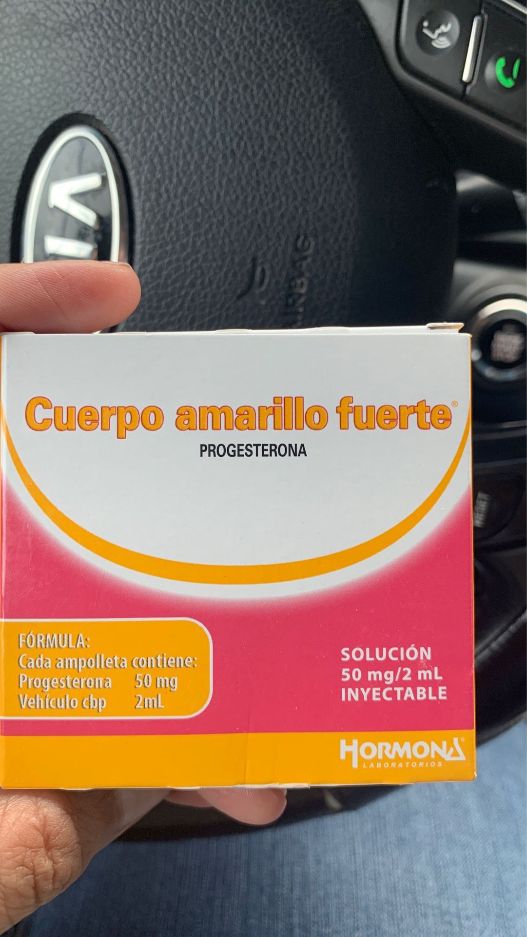 Cuerpo amarillo fuerte