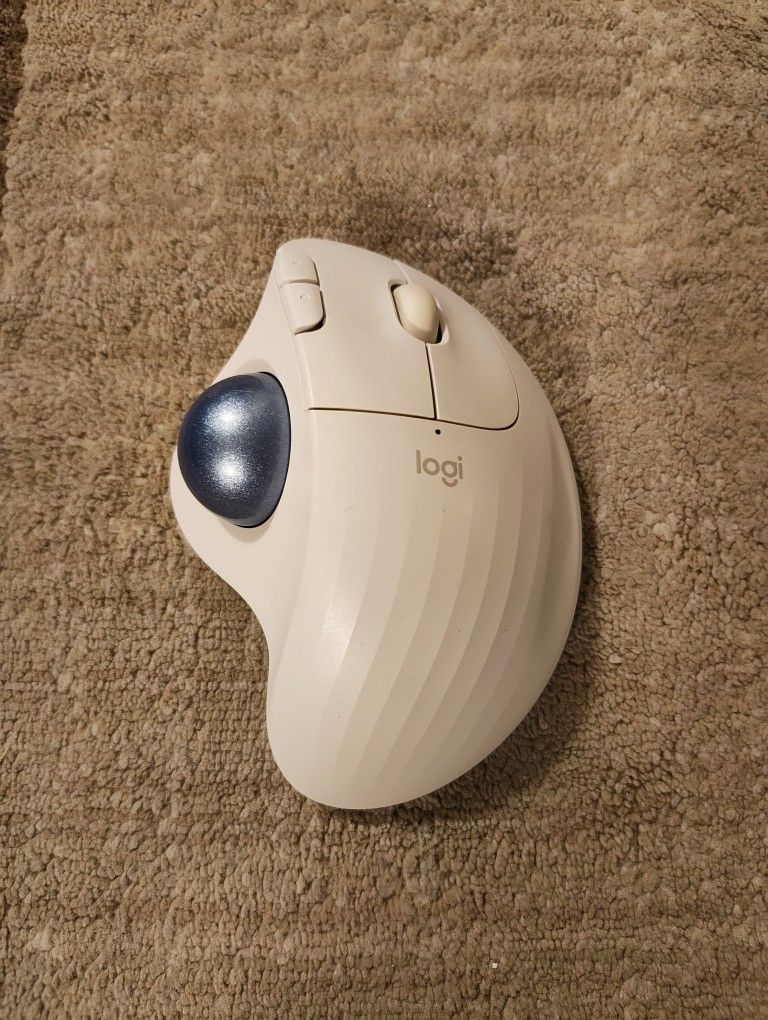 Logitech M575 Trackball Mouse