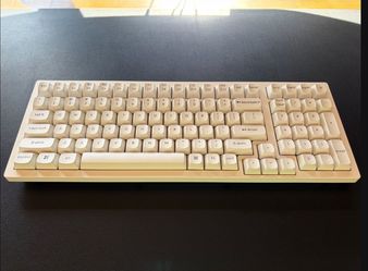 Keychron Full-Size Mechanical Keyboard White