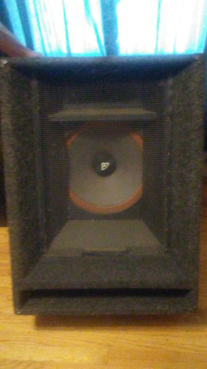 Cerwin-Vega V-30 speaker cab