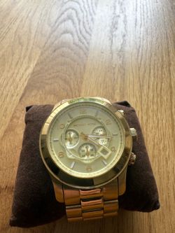 Michael Kors Runway MK8077 Chronograph Gold Tone 45mm Watch Champagne Dial