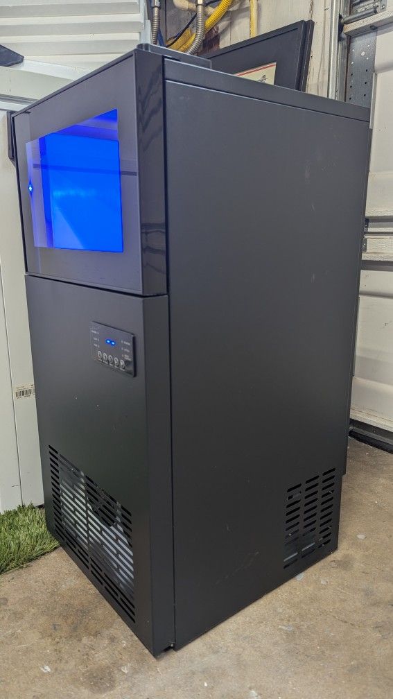 Commercial Built-in or Freestanding Ice Maker Black Stainless Steel