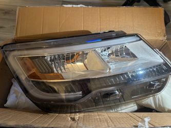 Chrome Headlights Compatible with 2016-2019 Ford Explorer w/DRL white LED Headlamp Front Light Assembly W/o LED control module With bulb Right Passeng