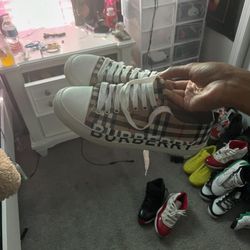 Burberry Sneakers 