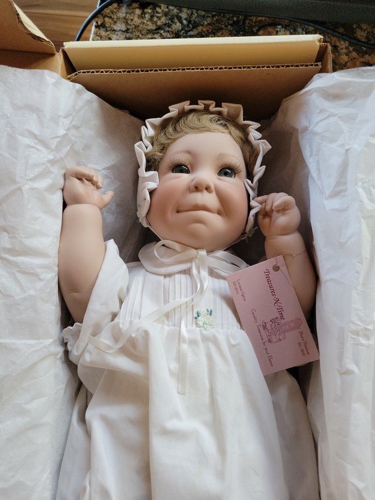 Lee Middlefield Collector Doll New In Box