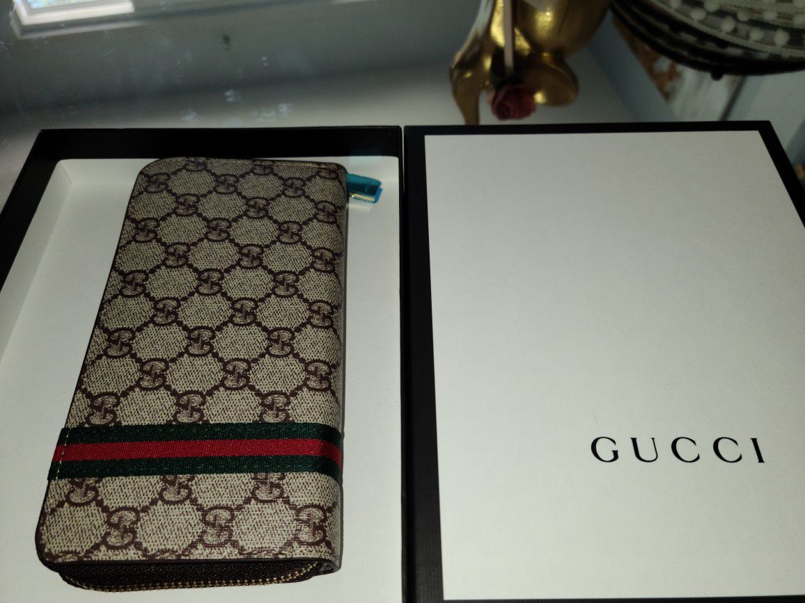 New Gucci Wallet Women's