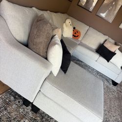 Sectional Couch - Cash Only - Measurements Posted