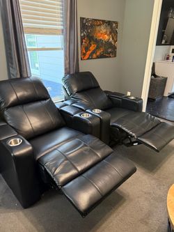 Game room recliners (2)