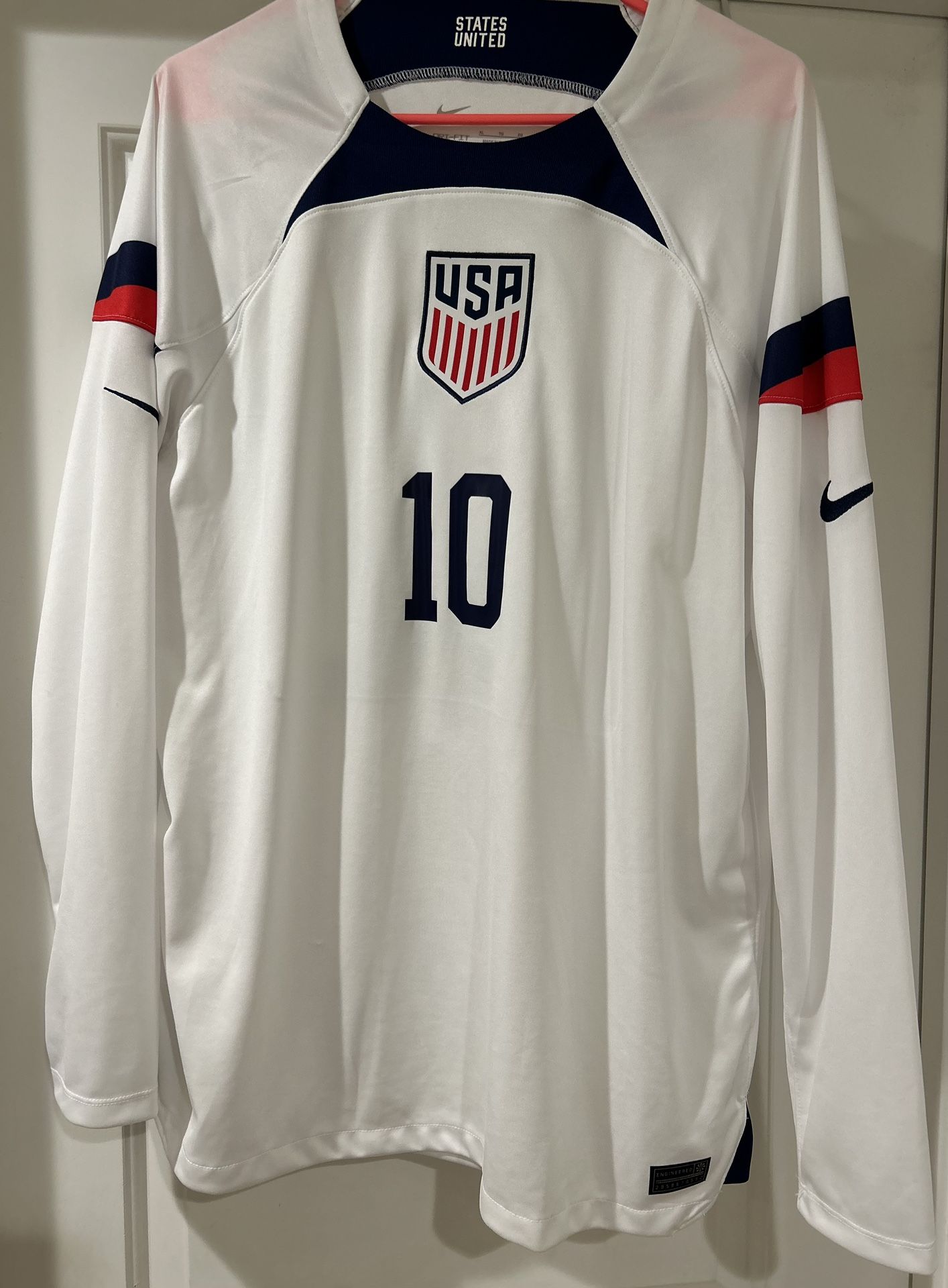 USMNT PULISIC nike long sleeve soccer jersey (size men’s XL)